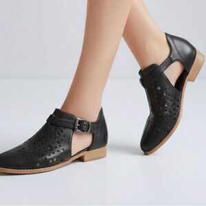 JC Cutout Perforated Black Ankle Strap Shoes – Size 8 – NWOT